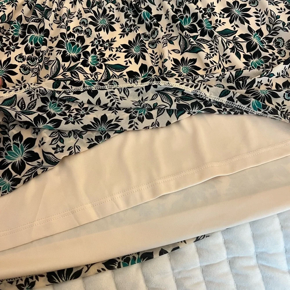 NWT Torrid Babydoll Stretch Mesh Floral Top - Picture 5 of 8